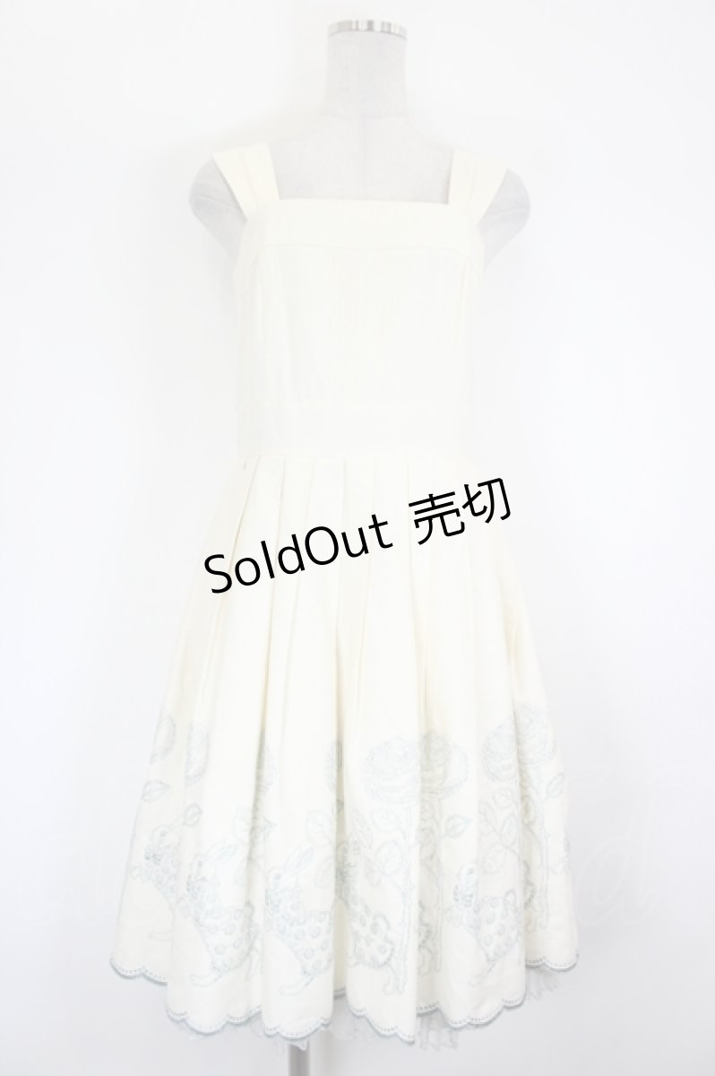画像1: Emily Temple cute / バラ＆ウサギラメ刺繍ノースリーブワンピース  アイボリー I-26-08-07-057-ET-OP-SA-ZI (1)