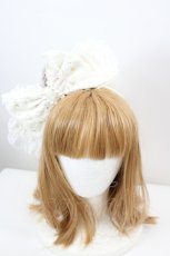 画像1: Angelic Pretty / Dressy Jewelカチューシャ  白 I-26-08-07-112-AP-AC-SA-ZI (1)