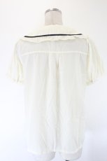画像2: axes femme POETIQUE / 襟刺繍ピンタックブラウス M アイボリー I-26-08-07-010-AX-BL-TE-ZI (2)
