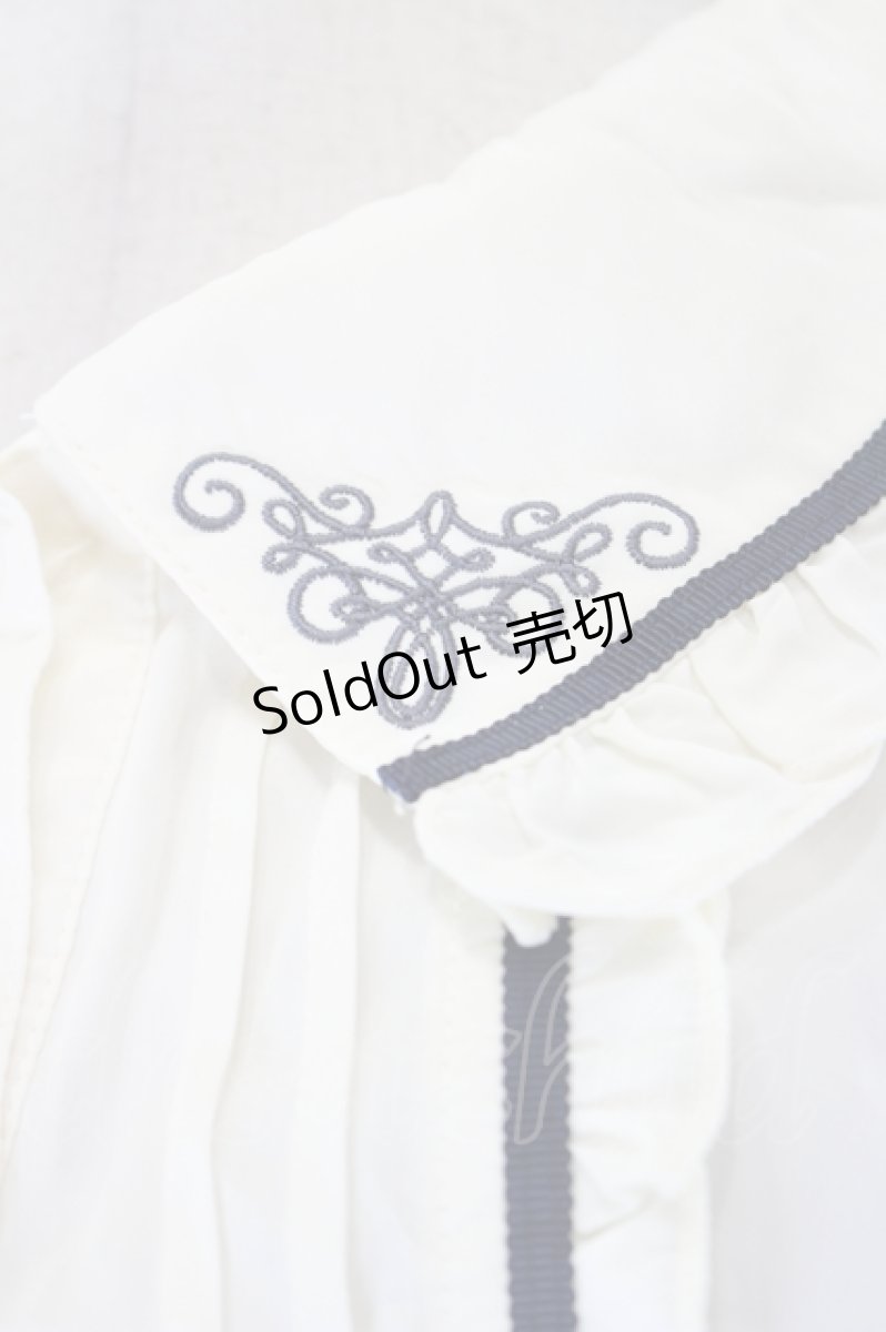 画像4: axes femme POETIQUE / 襟刺繍ピンタックブラウス M アイボリー I-26-08-07-010-AX-BL-TE-ZI (4)