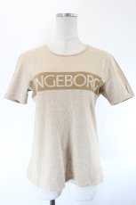 画像1: INGEBORG / ロゴTシャツ  ベージュ I-26-08-07-016-LO-TO-SA-ZI (1)