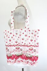画像1: BABY,THE STARS SHINE BRIGHT / Juicy Strawberry Memory柄トートBag  白 I-26-08-09-117-BA-BG-TE-ZI (1)