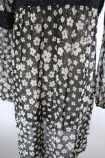 画像5: INGEBORG / シフォンフラワー総柄長袖ワンピース  黒Ｘアイボリー I-26-08-11-070-LO-OP-SA-ZI (5)