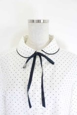 画像2: Fi.n.t / タイ付き細パイピングドットブラウス  OFF×NAVY I-26-08-14-001-CA-BL-TE-ZI (2)