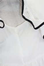 画像6: epine / front lace piping ribbon tiered onepiece  白ｘ黒 I-26-08-17-081-LO-OP-SA-ZI (6)