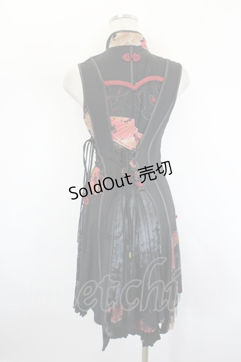 画像3: Ozz oneste / チャイナボタン&扇プリントノースリーブワンピース  黒Ｘ赤 I-26-08-17-095-OO-OP-SA-ZI (3)