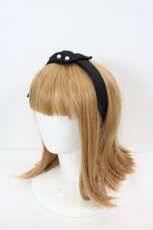 画像1: m petit by misako / パールリボンカチューシャ  黒ｘ白 I-26-08-17-121-LO-AC-SA-ZI (1)