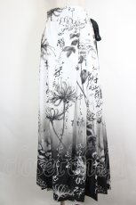 画像1: AdaNous / 曼珠沙華 巻きスカート  白Ｘ黒 I-26-08-20-098-PU-SK-SA-ZI (1)