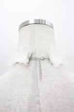 画像2: LOLITAその他(お買取対象外) / 羽根クロスチョーカー  白Ｘシルバー I-26-08-20-123-LO-AC-SA-ZI (2)