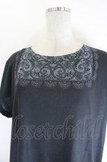 画像2: abilletage / Tシャツワンピース（バタフライ）  黒 I-26-08-21-089-GO-OP-TE-ZI (2)