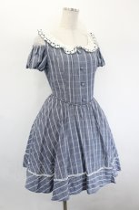 画像4: Secret Honey / ハート刺繍襟チェックオフショルワンピース  ブルーグレー I-26-08-23-073-CA-OP-TE-ZI (4)