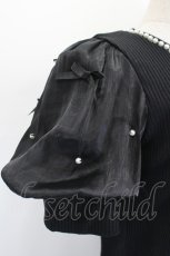 画像4: DearMyLove / パールネックレスリボンパフ袖トップス  黒Ｘ白 I-26-08-23-009-GO-TO-SA-ZI (4)
