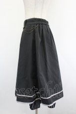 画像2: axes femme / チェーン付きクラシックスカート F 黒 I-26-08-23-120-AX-SK-TE-ZI (2)