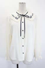 画像1: axes femme / ブーケ刺繍フリル襟ブラウス L 生成り I-26-08-23-014-AX-BL-TE-ZI (1)