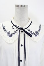 画像4: axes femme / ブーケ刺繍フリル襟ブラウス L 生成り I-26-08-23-014-AX-BL-TE-ZI (4)