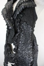 画像3: h.NAOTO / DRAGON LEATHER vest  黒 I-26-08-28-025-HN-SK-TE-ZI (3)