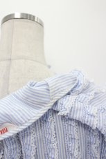 画像7: PINK HOUSE / フリル使いブラウス  サックスＸ白 I-26-08-30-029-LO-BL-SA-ZI (7)
