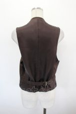 画像2: INGEBORG / カーネーション刺繍ベスト  ブラウンＸ赤 I-26-08-30-039-LO-TO-SA-ZI (2)