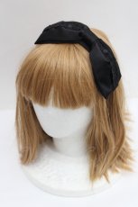 画像1: LOLITAその他(お買取対象外) / リボンカチューシャ  黒 I-26-09-02-122-LO-AC-SA-ZI (1)
