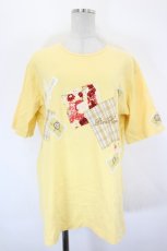 画像1: PINK HOUSE / ブーケワッペン&パッチワークデザインTシャツ  イエロー I-26-09-04-040-LO-TO-SA-ZI (1)