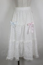 画像1: Nile Perch / リボンデザインアイレットスカート  白 I-26-09-04-091-LO-PA-TE-ZI (1)