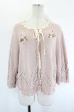 画像1: axes femme POETIQUE / ストロベリー刺繍ニットケープ  ピンク I-26-09-06-009-AX-TO-SA-ZI (1)
