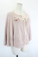 画像3: axes femme POETIQUE / ストロベリー刺繍ニットケープ  ピンク I-26-09-06-009-AX-TO-SA-ZI (3)