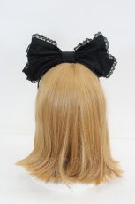 画像2: Angelic Pretty / ハートレースリボンカチューシャ  黒 I-26-09-06-119-AP-AC-SA-ZI (2)