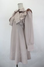 画像2: Ank Rouge / ロングカフスフレアーワンピース M ベージュ I-26-09-08-067-CA-OP-TE-ZI (2)