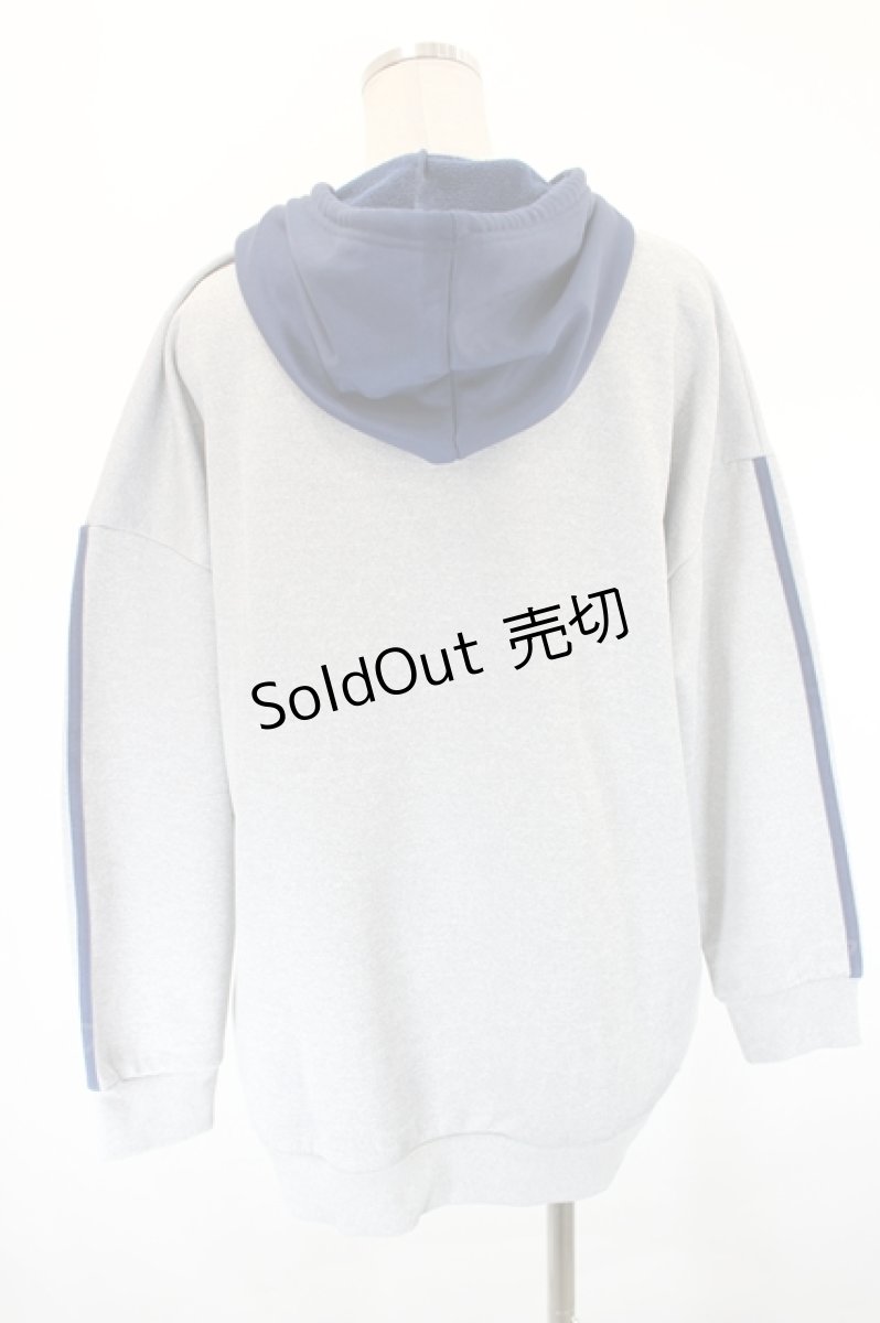 画像2: NieR Clothing / 胸元プリントパーカー  グレーＸ紺 I-26-09-11-060-PU-TO-SA-ZI (2)