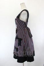 画像2: metamorphose / ストライプ&別珍リボン刺繍ジャンパースカート  紺Ｘ黒Ｘ赤 I-26-09-16-059-ME-OP-SA-ZI (2)