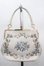 画像1: an another angelus / リボンローズ刺繍がま口バッグ  生成り I-26-09-17-117-CA-BG-SA-ZI (1)