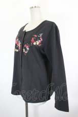 画像2: INGEBORG / フラワーリース刺繍カーディガン  黒Ｘ赤Ｘ青Ｘ黄色 I-26-09-23-050-LO-TO-SA-ZI (2)