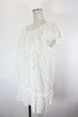 画像2: INGEBORG / フラワー刺繍レースチュニックブラウス  白 I-26-09-23-025-LO-BL-SA-ZI (2)