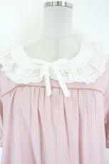 画像2: PINK HOUSE / ローン襟付きギンガムチェックワンピース  ピンク I-26-09-25-076-LO-OP-SA-ZI (2)