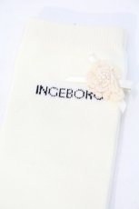 画像2: INGEBORG / ロゴ&リボンフラワーモチーフ付きソックス  アイボリー I-26-09-25-131-LO-ZA-SA-ZI (2)