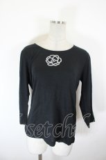 画像1: INGEBORG / スパンコールカメリア刺繍カットソー 13号 ブラック I-26-09-25-026-LO-TO-SA-ZI (1)
