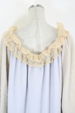 画像5: Maison de FLEUR Petite Robe canone / オフショルレース袖ワンピース  サックス I-26-09-27-083-LO-OP-SA-ZI (5)