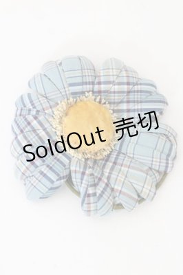 Preview of チェック雛菊コサージュ