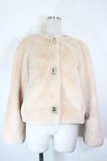 画像1: Maison de FLEUR Petite Robe / ビジューボタンファーコート  ピンク I-26-10-01-048-LO-JA-SA-ZI (1)