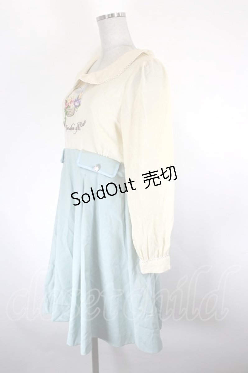 画像3: Amavel / フラワーバスケット刺繍切替ワンピース F 生成り×サックス I-26-10-03-058-CA-OP-TE-ZI (3)