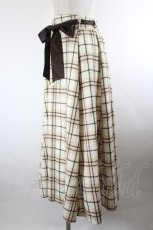 画像2: axes femme / 起毛チェックフレアスカート  ベージュ I-26-10-03-095-AX-SK-SA-ZI (2)