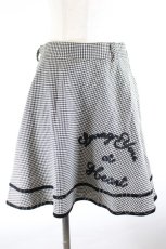 画像1: Fi.n.t / シェパードチェックリボン刺繍スカート  黒Ｘ白 I-26-10-03-101-CA-SK-SA-ZI (1)