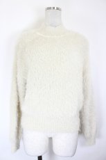 画像1: axes femme / パール付きフェザーニット  ベージュ I-26-10-03-027-AX-TO-SA-ZI (1)