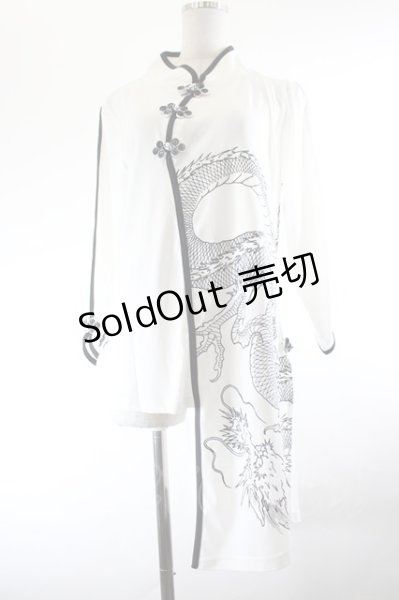 Qutie Frash / チャイナ龍カットソー 白X黒 I-26-10-08-021-QU-TO-SA