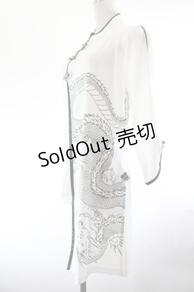 Qutie Frash / チャイナ龍カットソー 白X黒 I-26-10-08-021-QU-TO-SA