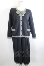 画像1: PINK HOUSE / ストライプリボンカーディガン&プリーツスカートセット  黒Ｘ白 I-26-10-11-091-LO-OP-SA-ZI (1)