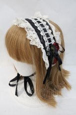 画像1: Innocent World / はしごレースリボンローズモチーフヘッドドレス  黒ｘ白ｘ赤 I-26-10-11-122-IW-AC-SA-ZI (1)