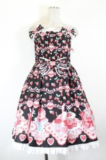 画像1: Angelic Pretty / Strawberry Cake Partyシャーリングジャンパースカート  黒 I-26-10-13-036-AP-OP-SA-ZI (1)