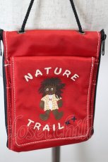画像3: NATURE TRAIL / お人形柄マルチポケットポーチ  レッド I-26-10-13-100-LO-BG-SA-ZI (3)
